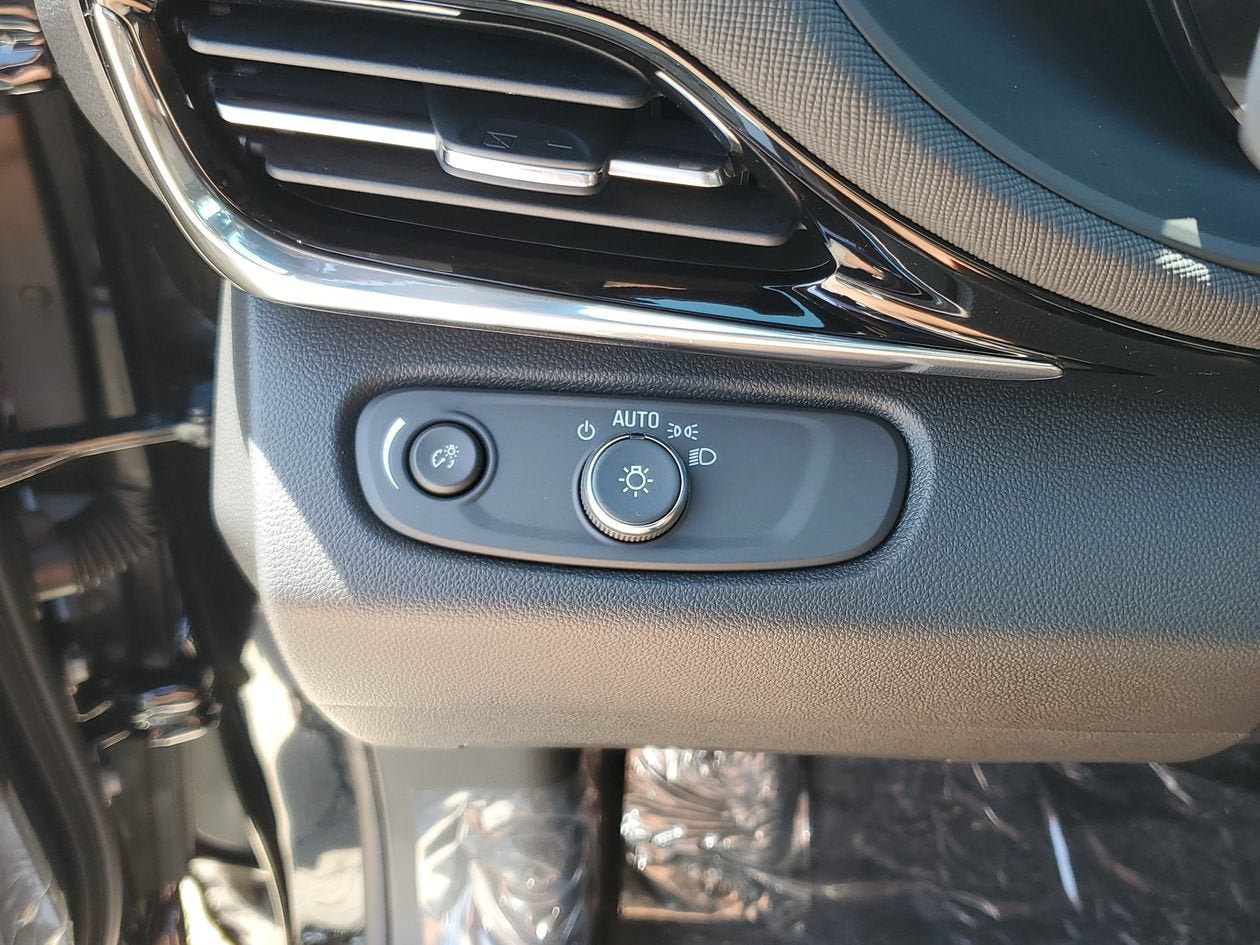 New 2026 Buick Envista Sport Touring w/ Convenience I Package FWD image 29