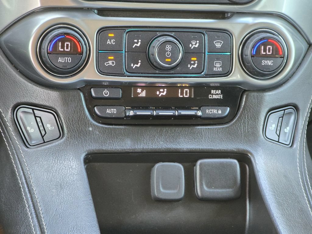 Used 2020 Chevrolet Suburban LT RWD image 36