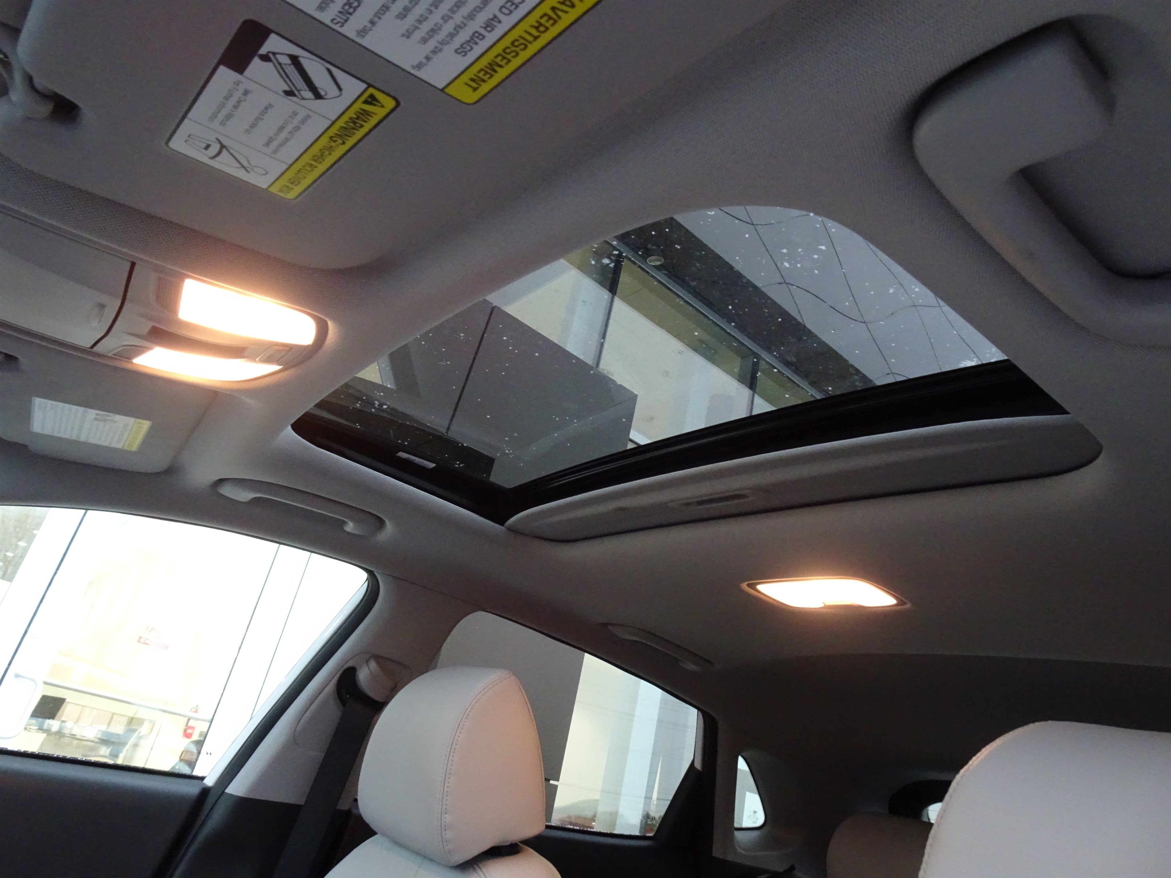 Used 2022 Hyundai Kona Limited image 12