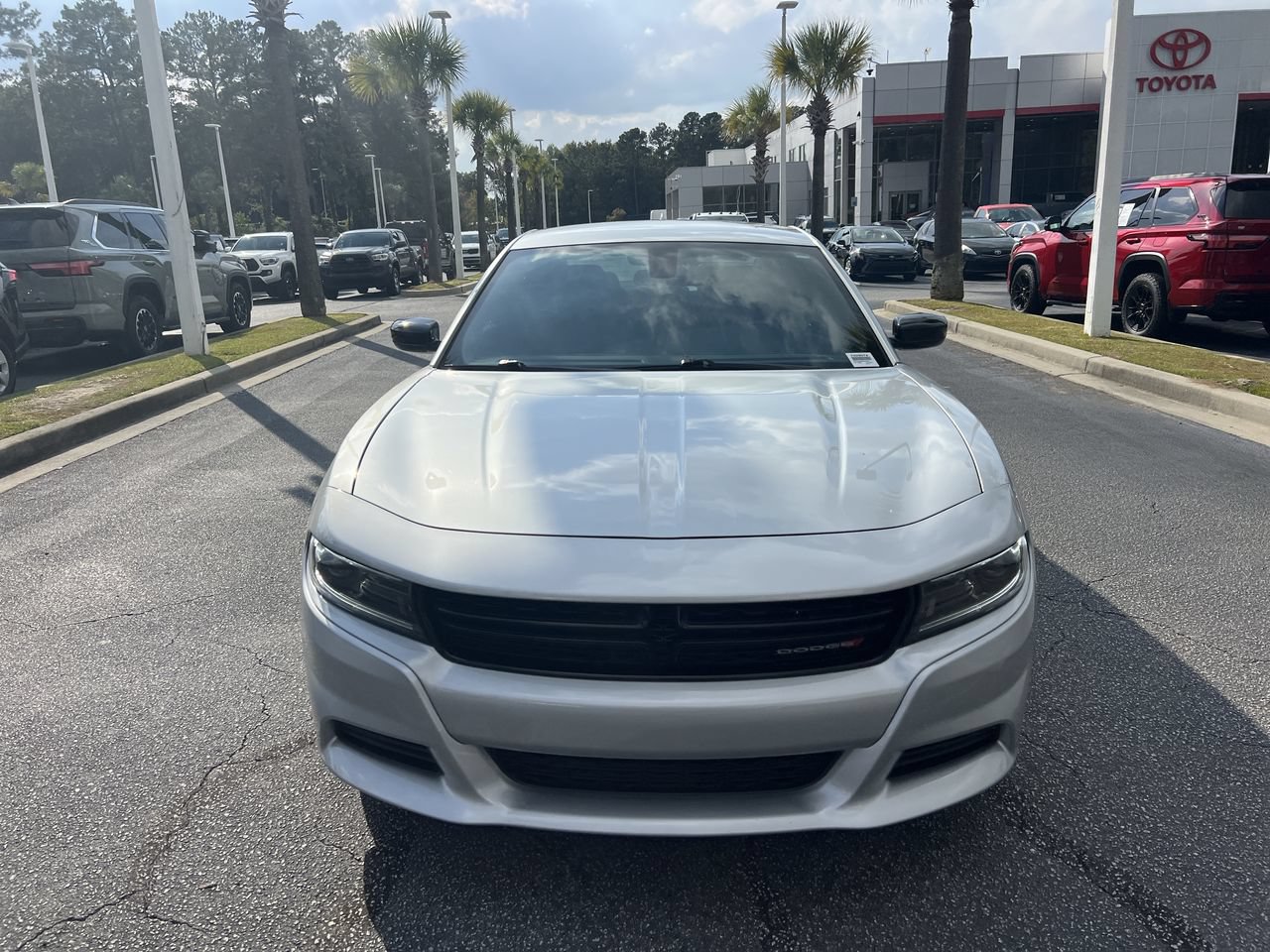 Used 2023 Dodge Charger SXT RWD image 3