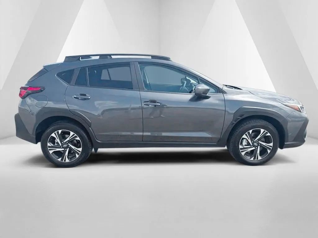 Used 2024 Subaru Crosstrek 2.0i Premium AWD/4WD image 8