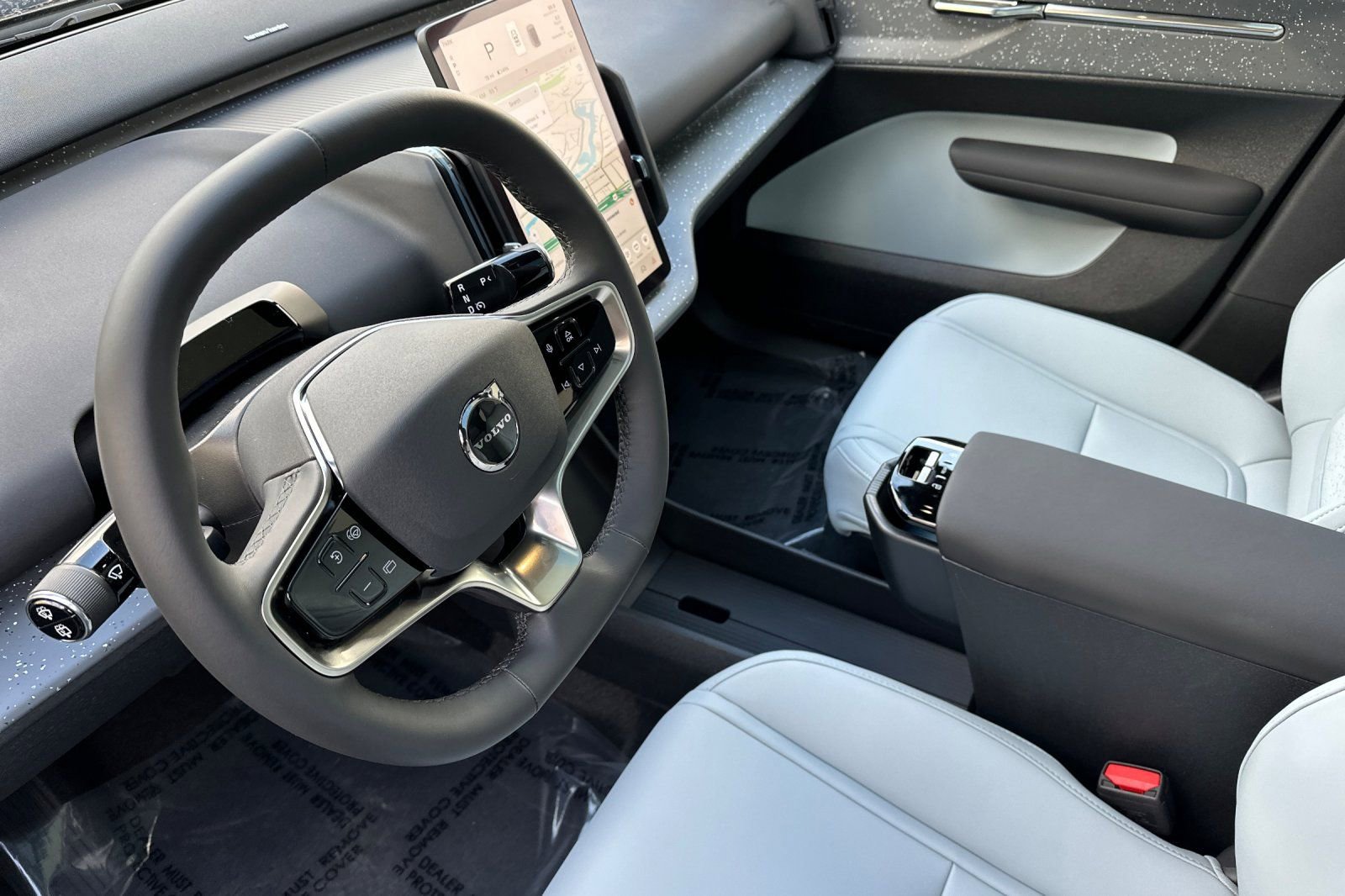 New 2026 Volvo EX30 Ultra w/ Climate Package image 13