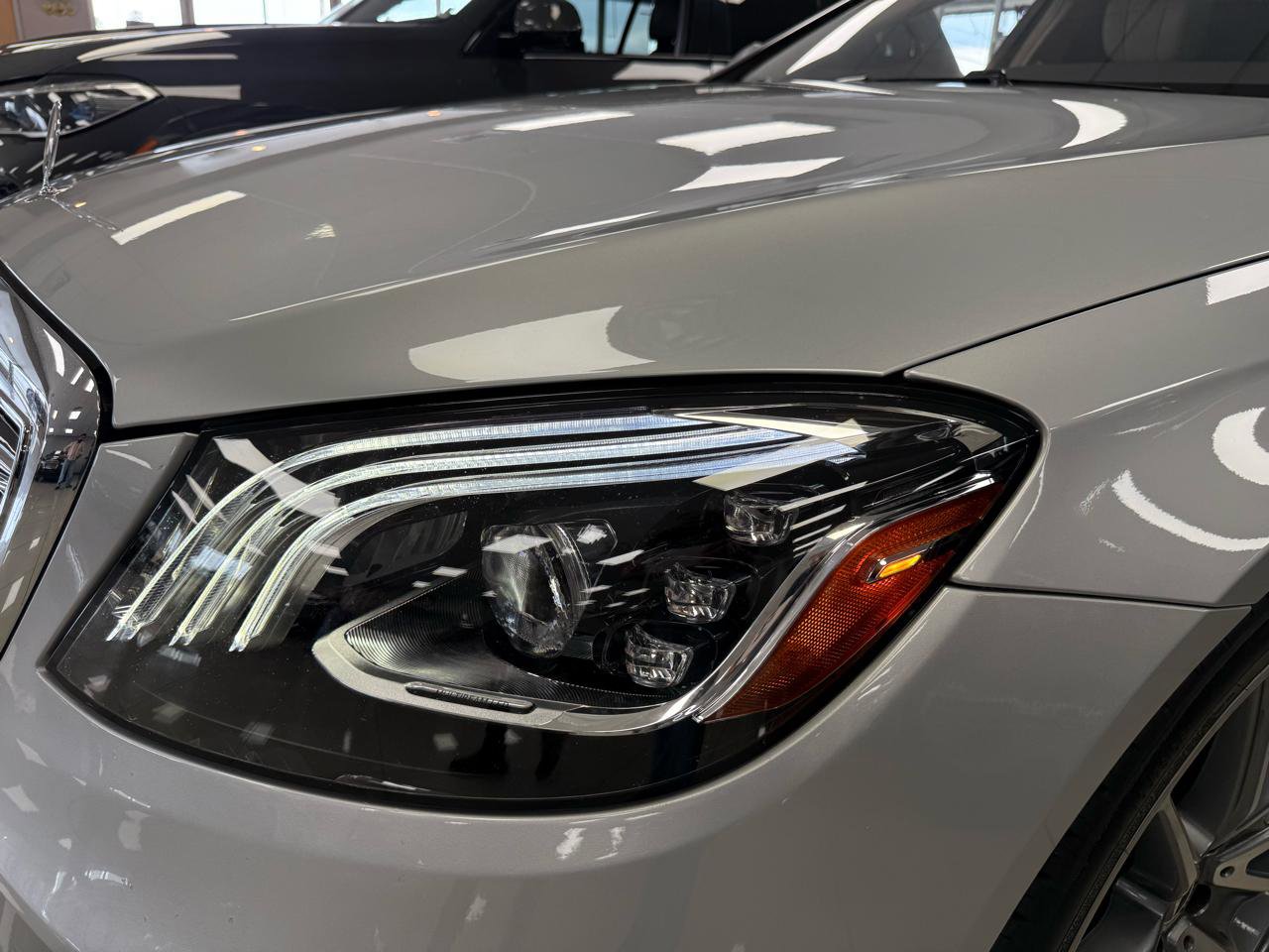 Used 2019 Mercedes-Benz S 560 Sedan image 32