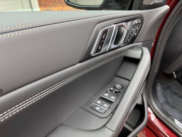Used 2026 BMW X6 xDrive40i image 11
