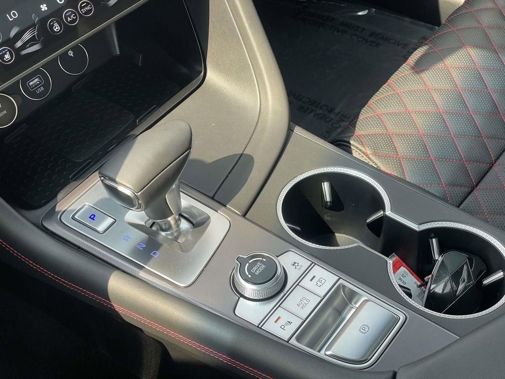 Used 2025 Genesis G70 3.3T Advanced w/ Sport Prestige Package image 17