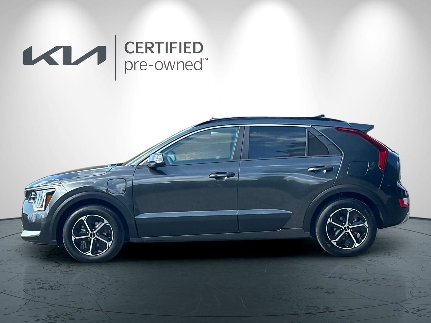 Certified 2024 Kia Niro EX FWD image 7