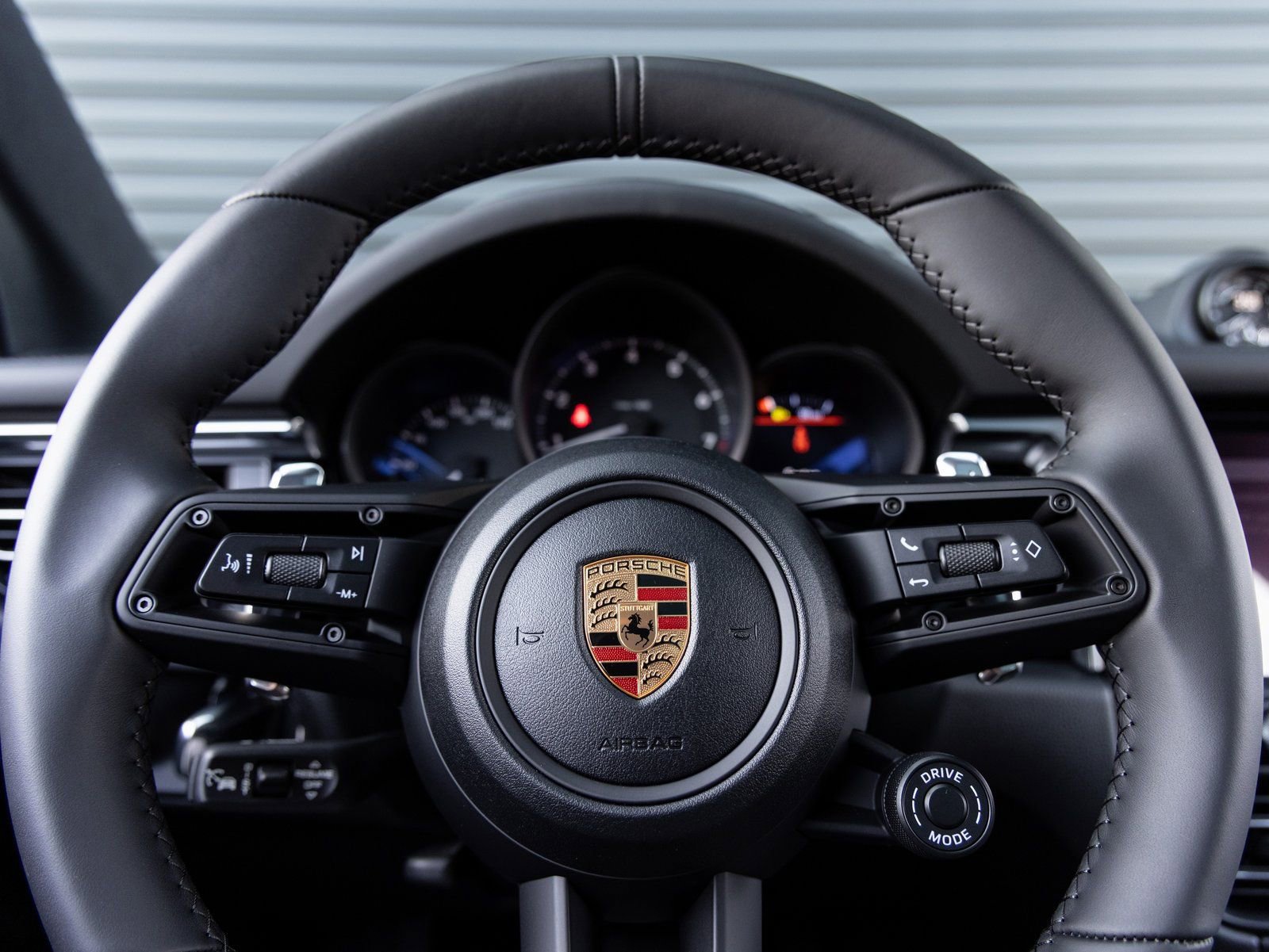 New 2026 Porsche Macan image 14