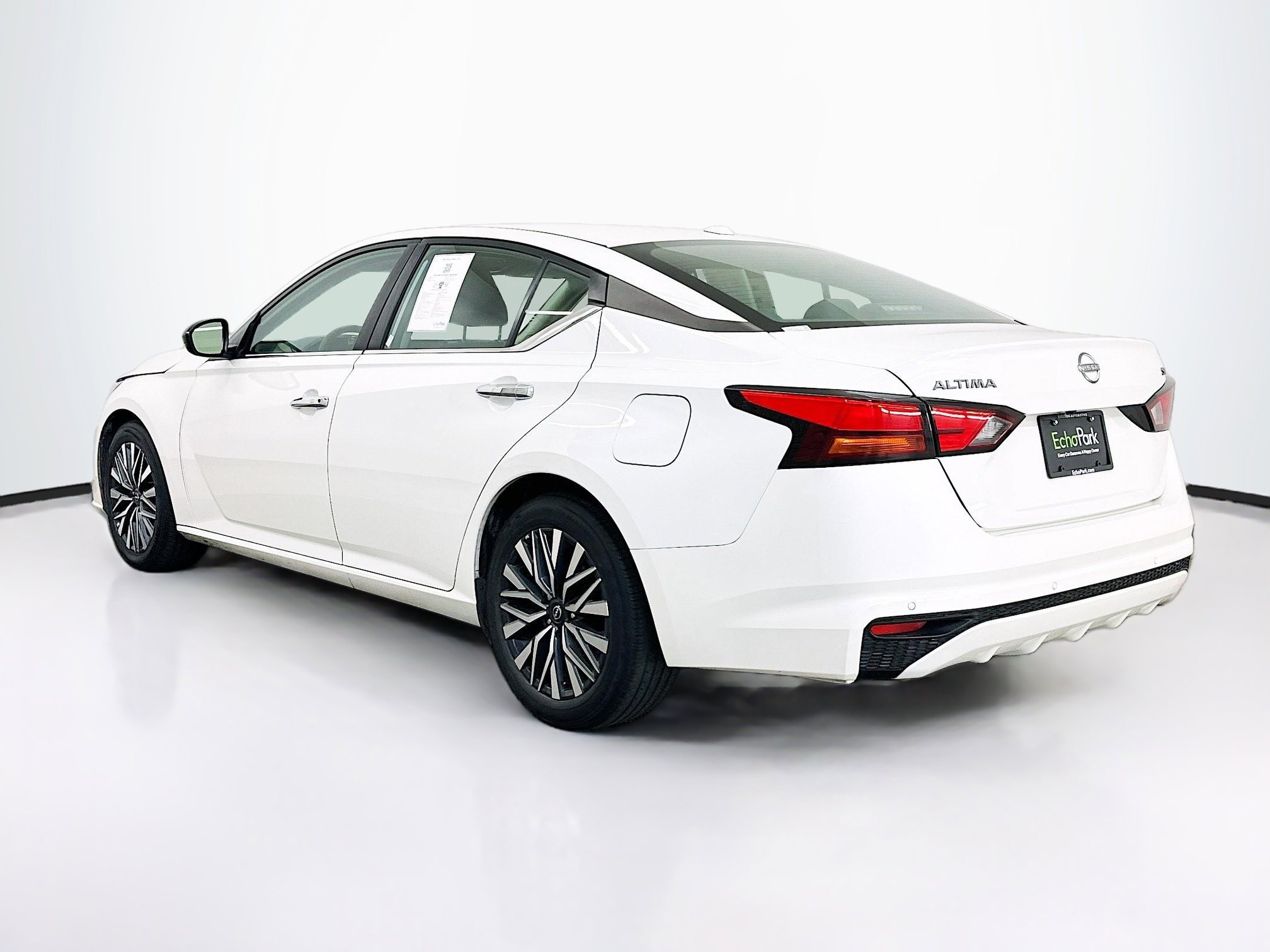 Used 2024 Nissan Altima 2.5 SV image 5