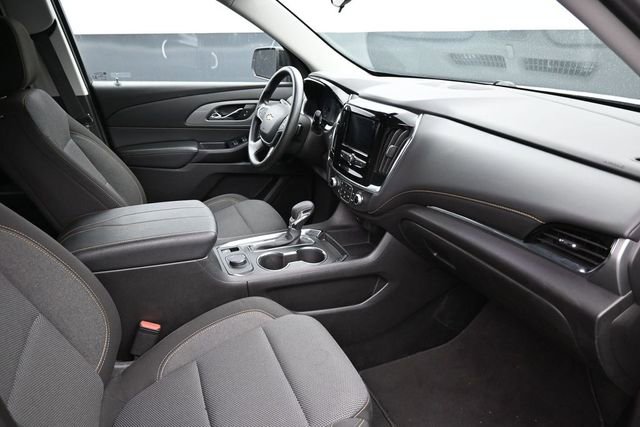 Used 2021 Chevrolet Traverse LS FWD image 15