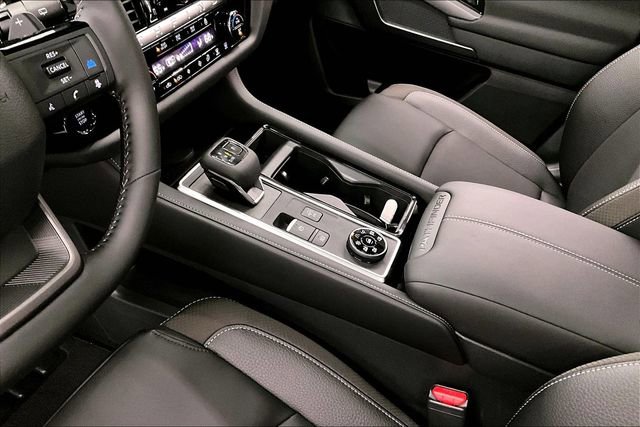 New 2026 Nissan Pathfinder SL image 9