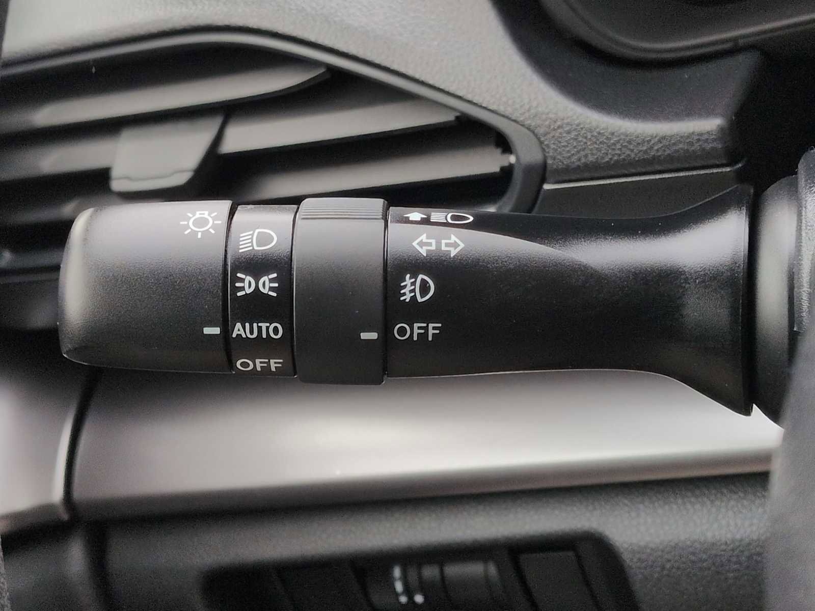 Used 2024 Subaru Impreza 2.0i Sport image 28