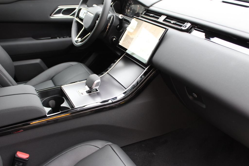 New 2026 Land Rover Range Rover Velar Dynamic SE AWD/4WD image 23