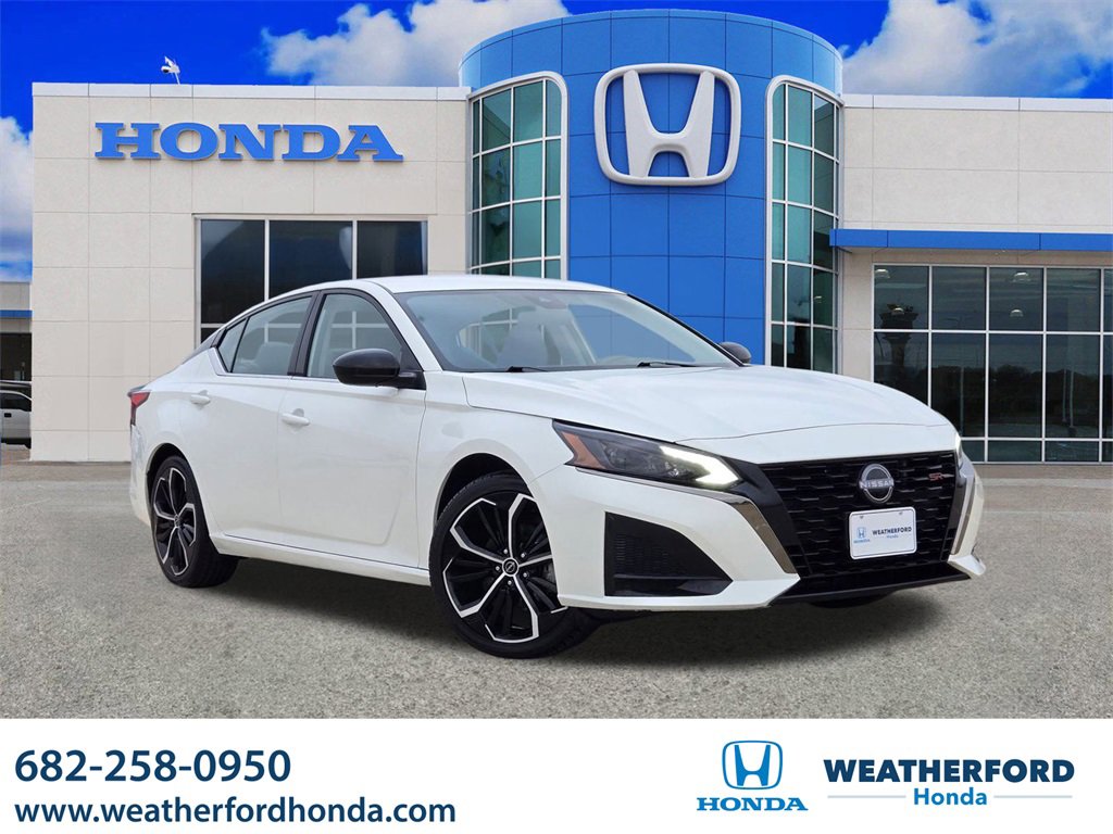 Used 2024 Nissan Altima 2.5 SR