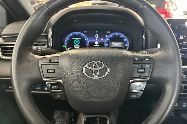 Used 2025 Toyota Camry XSE FWD image 25