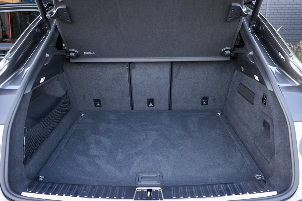 Certified 2025 Porsche Cayenne GTS AWD/4WD image 34