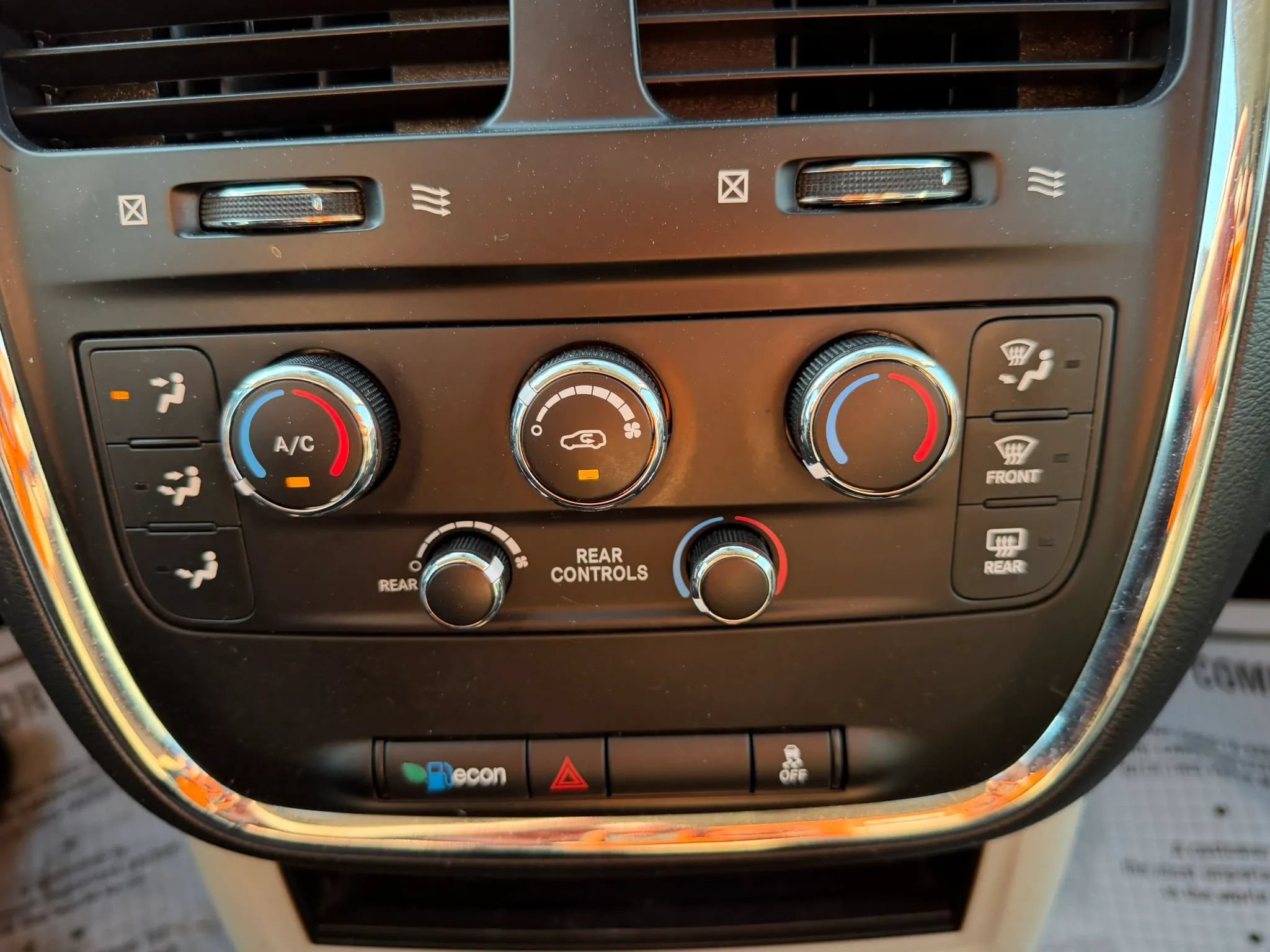 Used 2019 Dodge Grand Caravan SE w/ UConnect Hands-Free Group FWD image 19