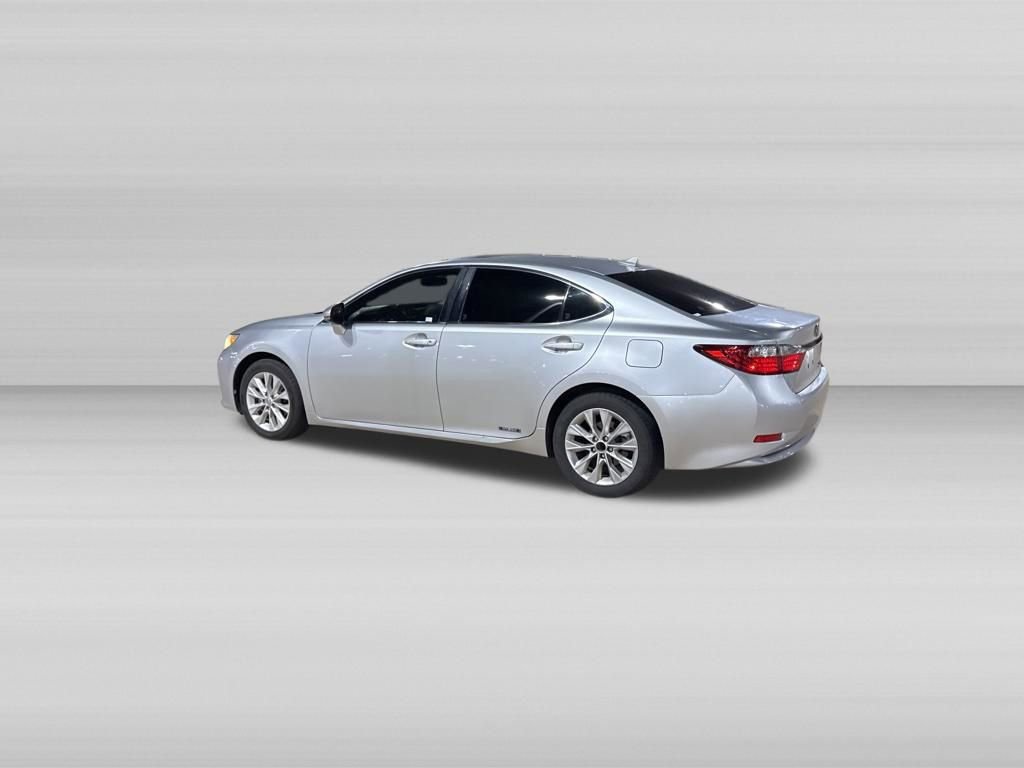 Used 2013 Lexus ES 300h w/ Luxury Pkg FWD image 8