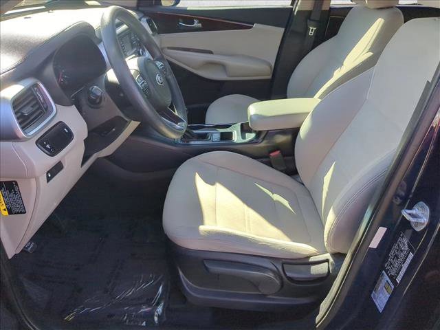Used 2018 Kia Sorento LX image 16