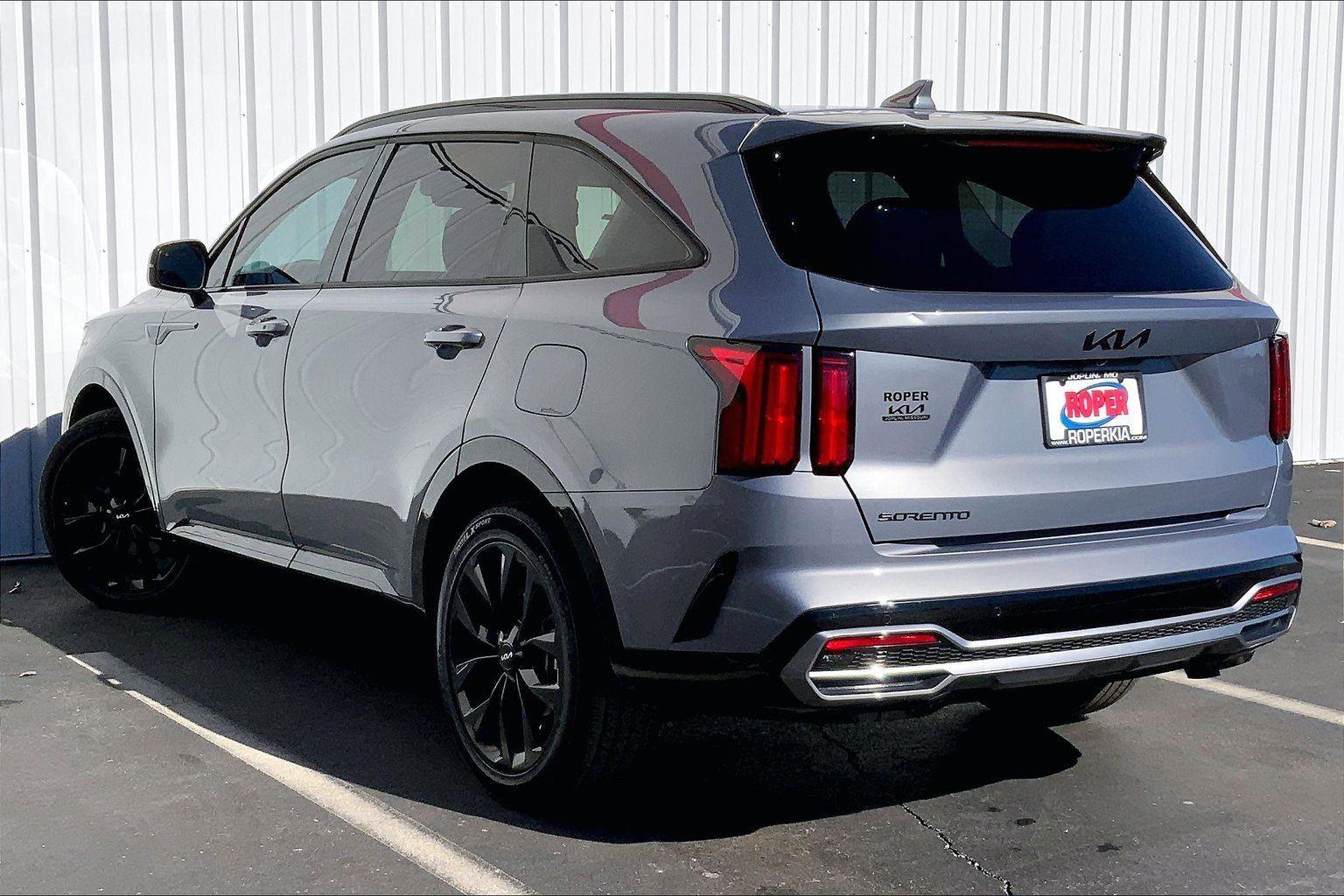 Used 2023 Kia Sorento SX image 9