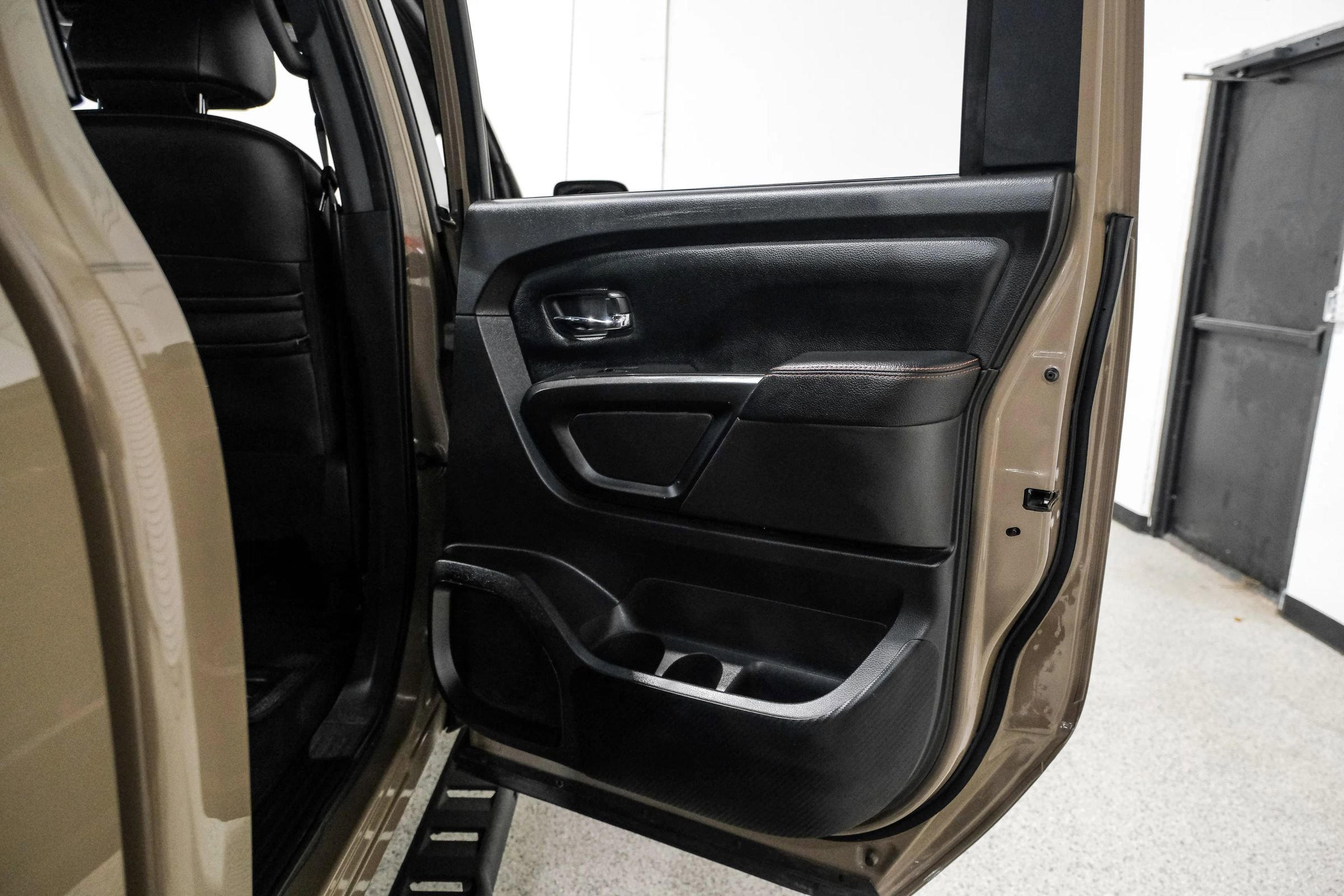 Used 2021 Nissan Titan PRO-4X w/ Off Road Protection Package image 45