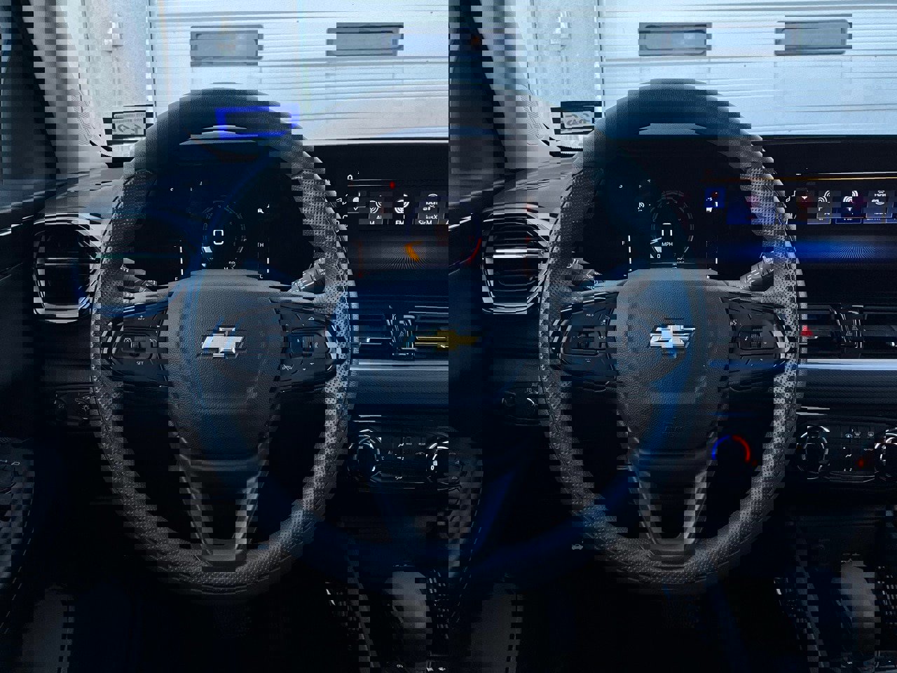 Used 2025 Chevrolet TrailBlazer LT image 30