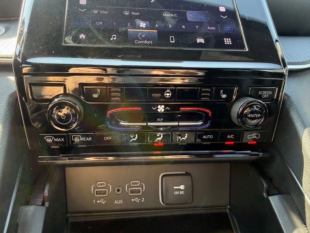 Certified 2024 Jeep Grand Cherokee Altitude AWD/4WD image 23