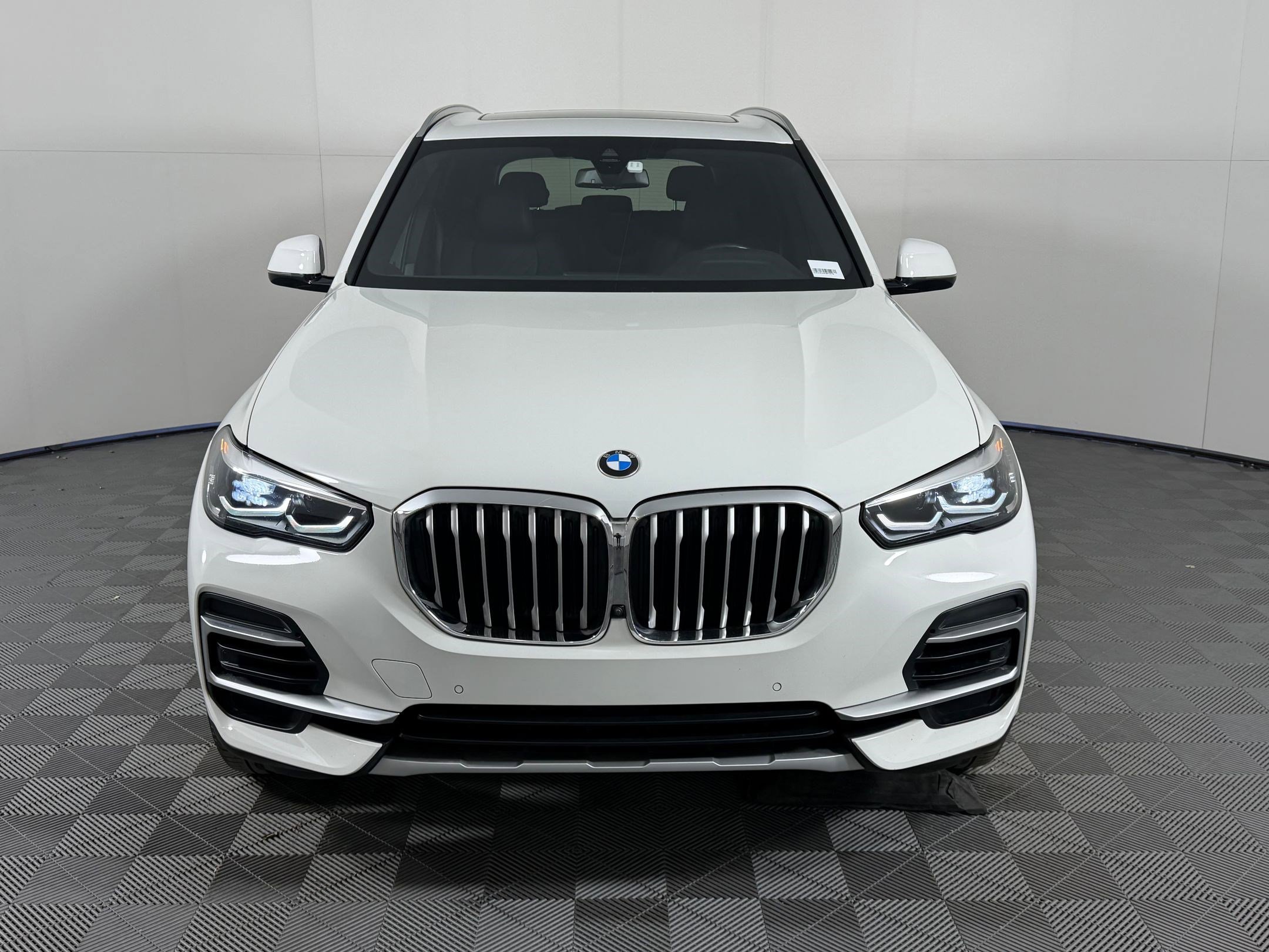 Used 2023 BMW X5 sDrive40i w/ Parking Assistance Package image 6