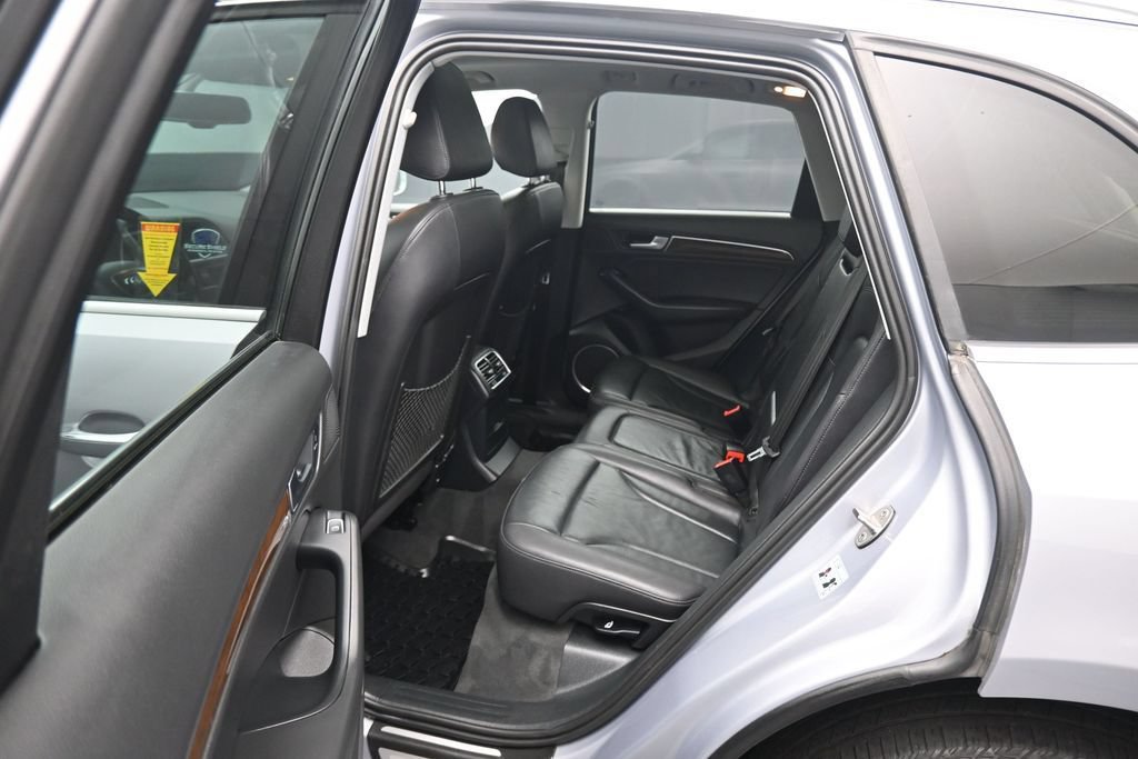 Used 2016 Audi Q5 2.0T Premium Plus w/ Technology Package AWD/4WD image 30