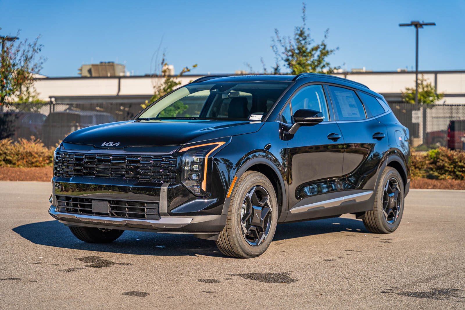 New 2026 Kia Sportage EX w/ EX Panorama Roof Package image 2