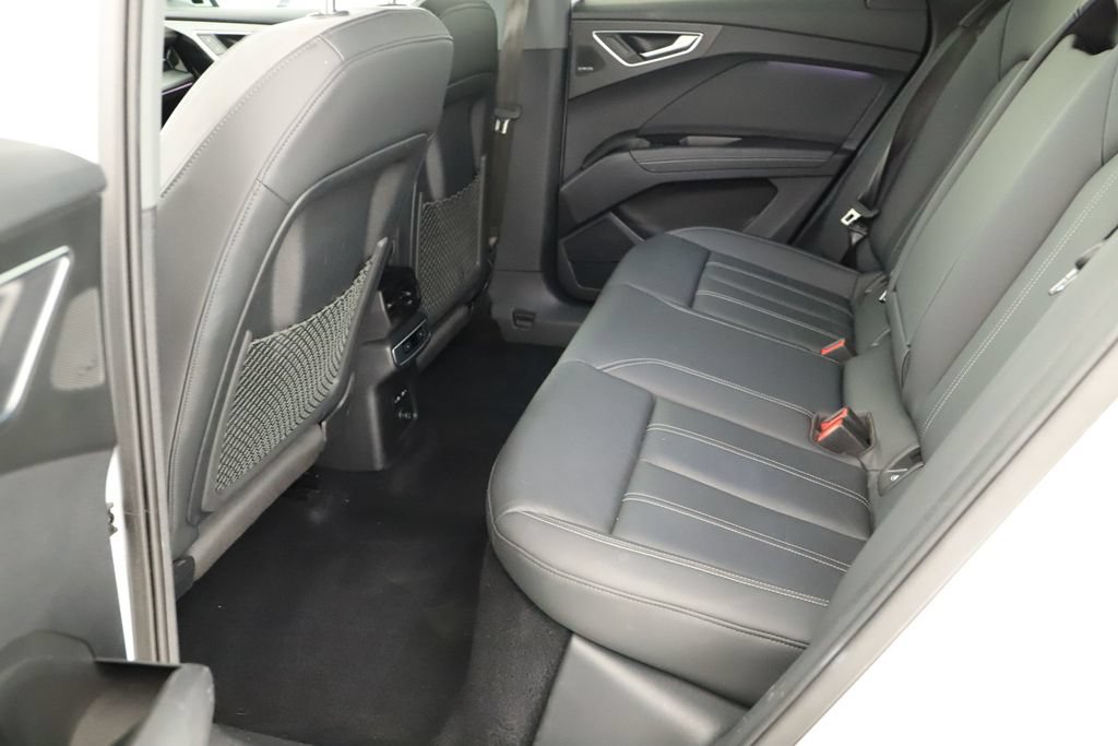 Certified 2024 Audi Q4 e-tron Prestige AWD/4WD image 33