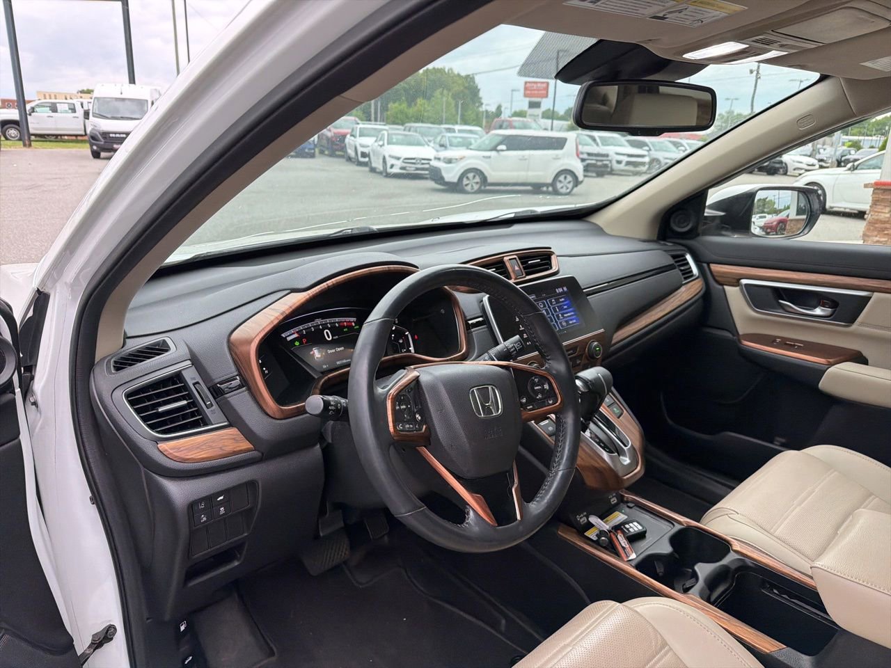Used 2021 Honda CR-V Touring image 4