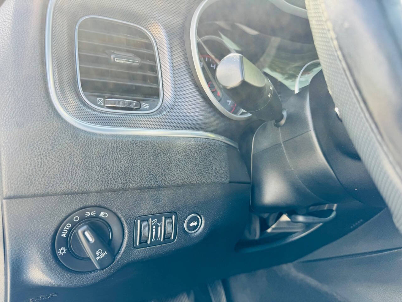 Used 2015 Dodge Charger SXT w/ Plus Group RWD image 15
