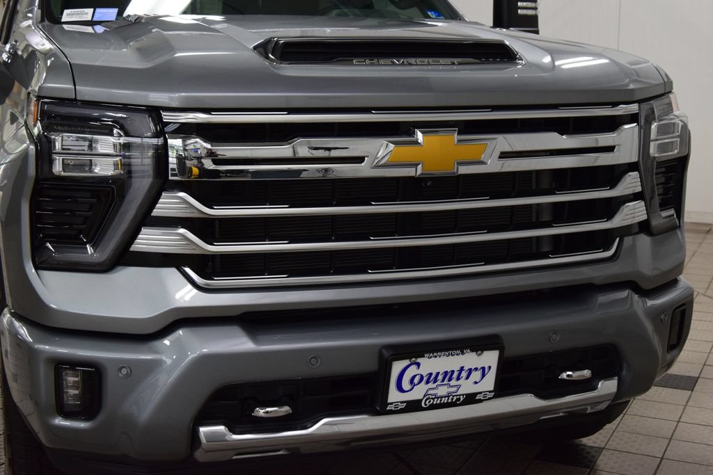 Used 2025 Chevrolet Silverado 2500 High Country w/ Z71 Off-Road Package AWD/4WD image 13