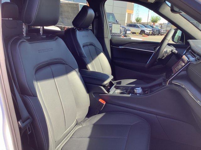 New 2025 Jeep Grand Cherokee L Overland image 42