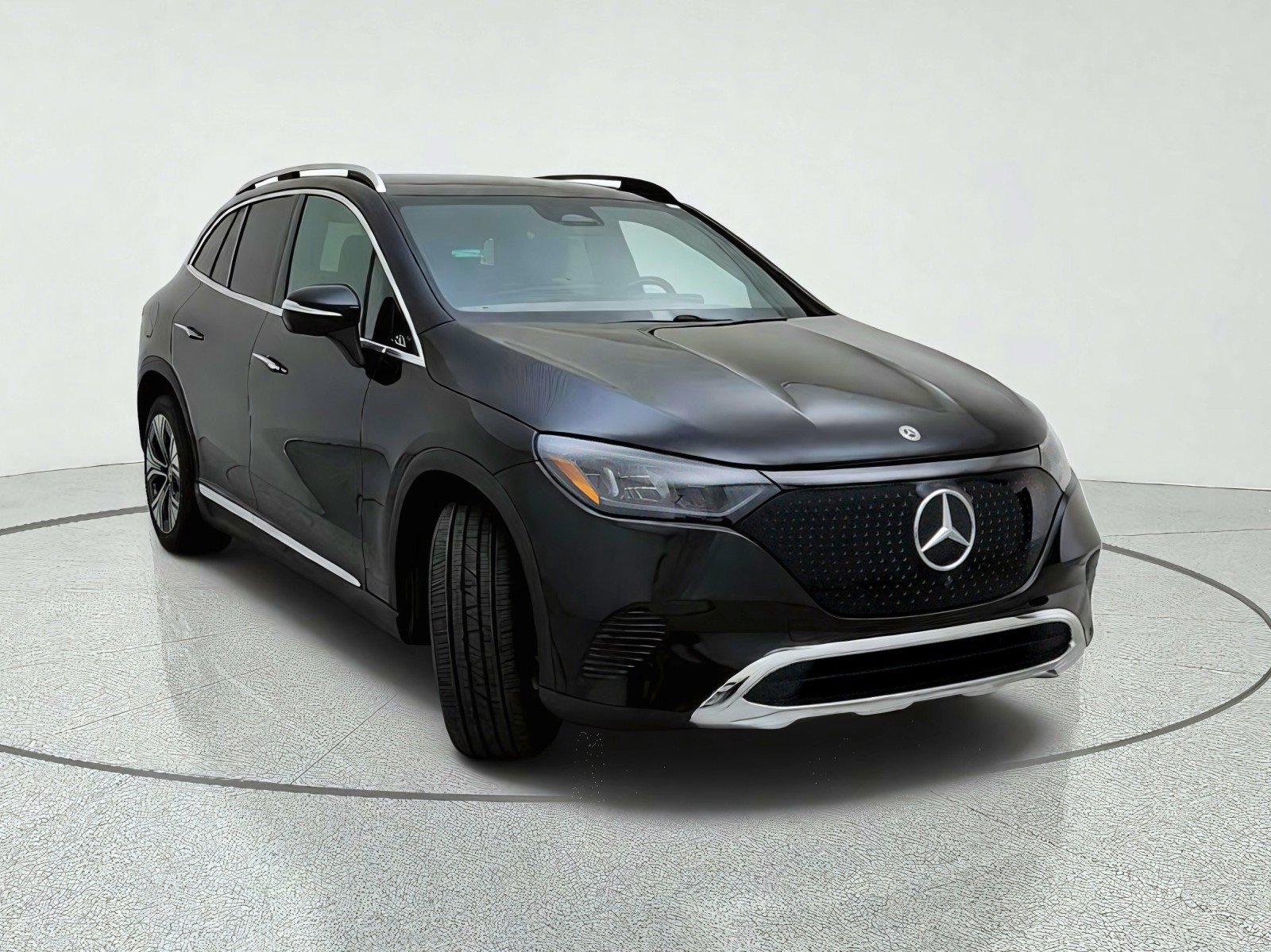New 2026 Mercedes-Benz EQE 320 4MATIC SUV image 4