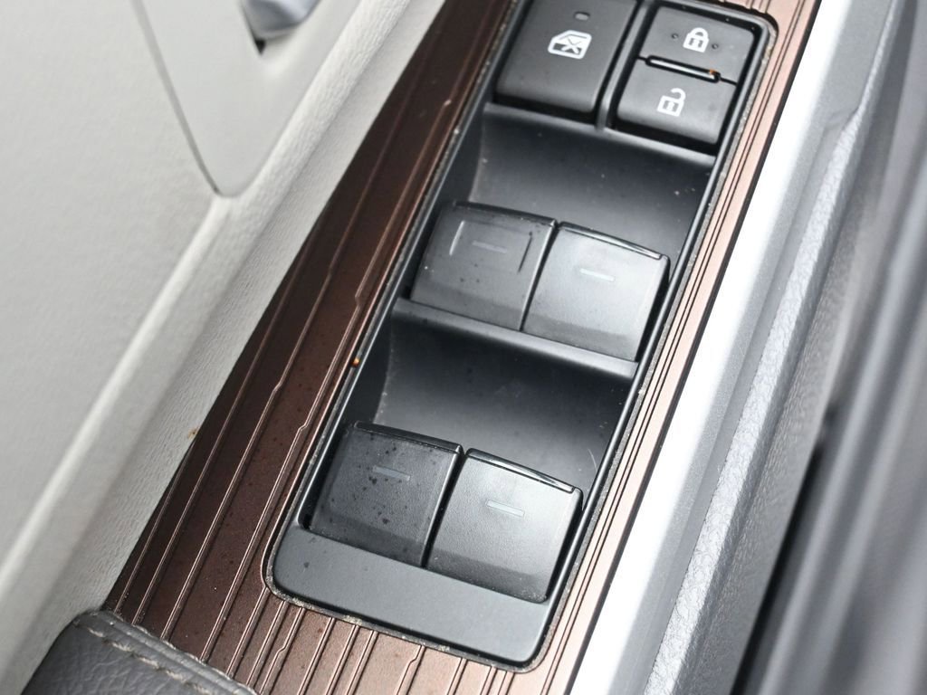 Certified 2024 Toyota Sienna XLE w/ XLE Plus Package image 15