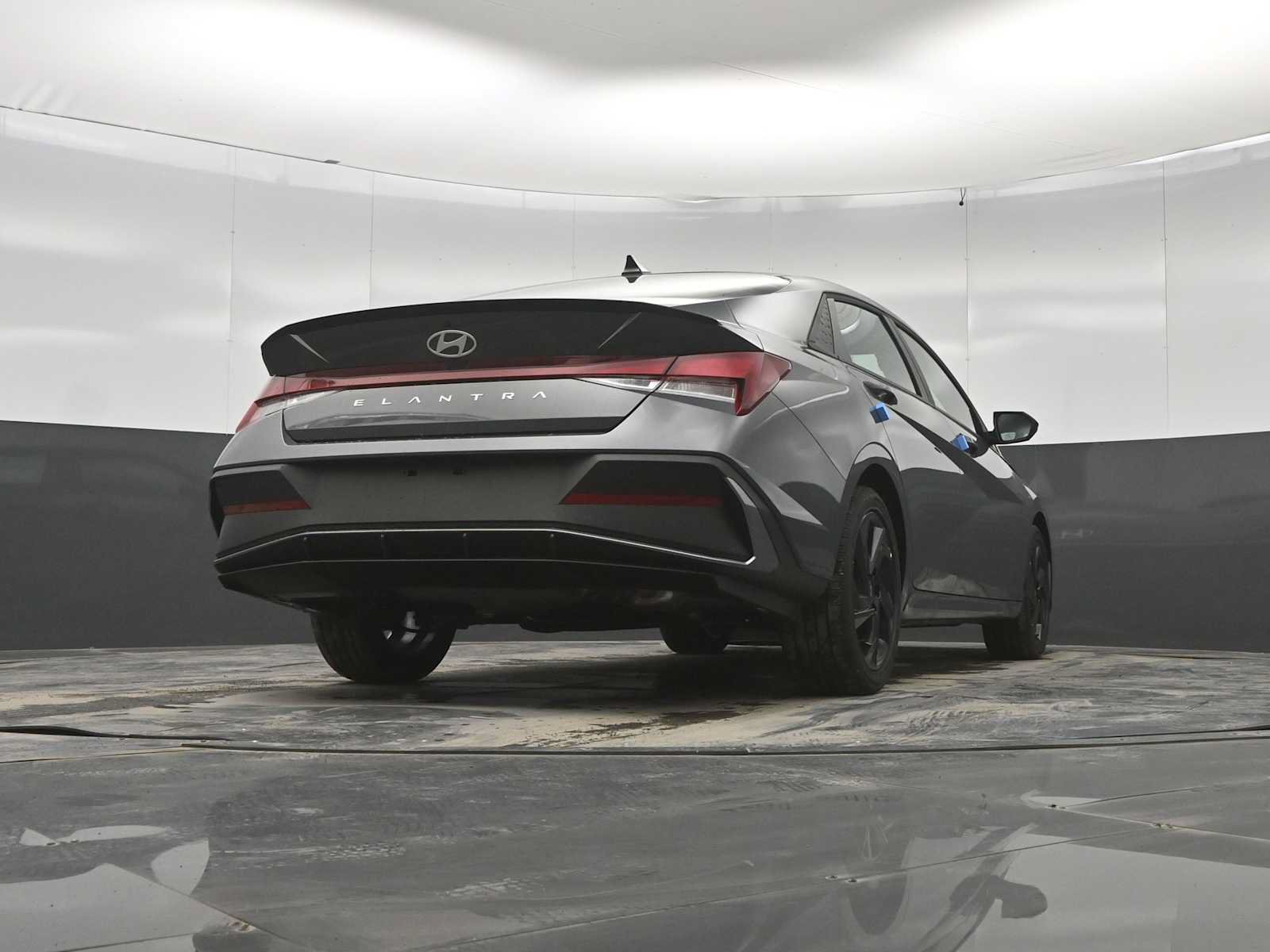 New 2026 Hyundai Elantra SEL Sport FWD image 36