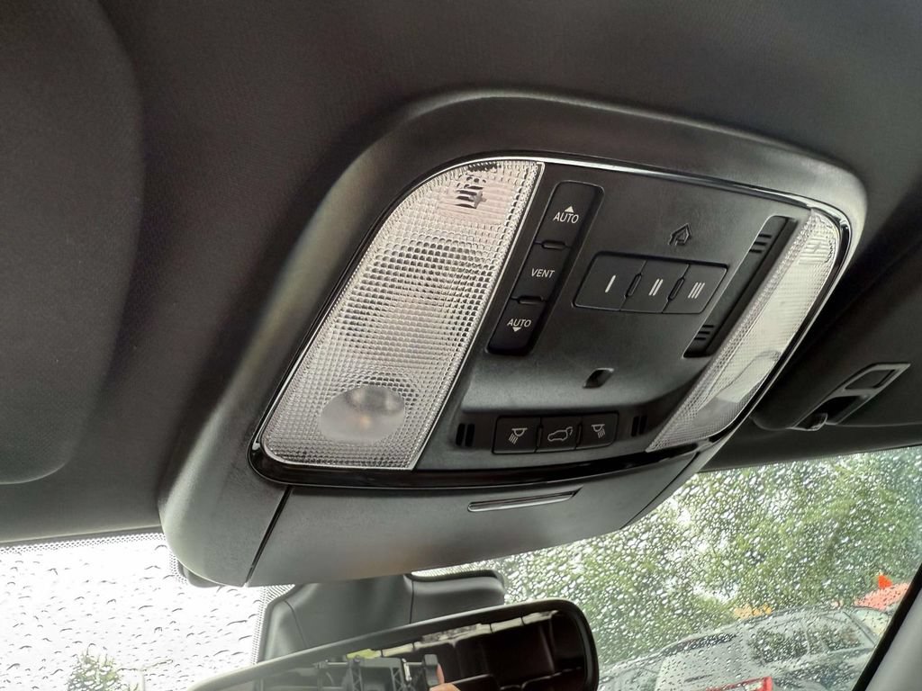Used 2024 Dodge Durango GT AWD/4WD image 30