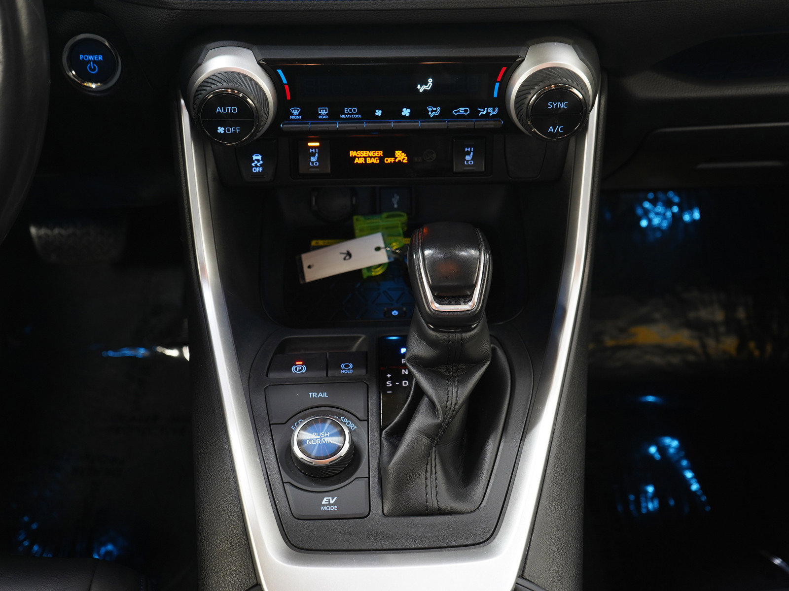 Used 2020 Toyota RAV4 XSE image 18