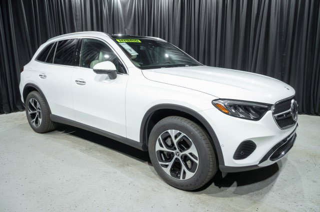 New 2026 Mercedes-Benz GLC 350e 4MATIC image 3