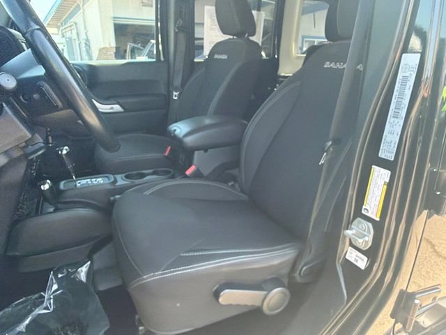 Used 2018 Jeep Wrangler Unlimited Sahara AWD/4WD image 21