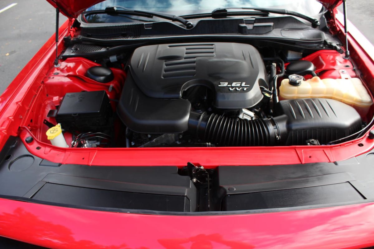 Used 2019 Dodge Challenger SXT RWD image 27