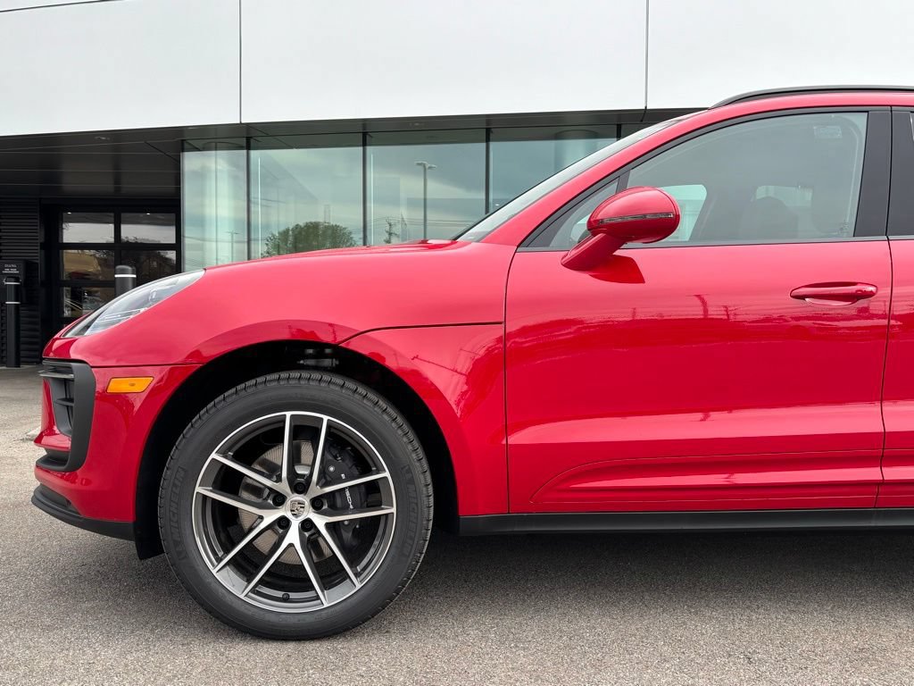 New 2026 Porsche Macan AWD/4WD image 30