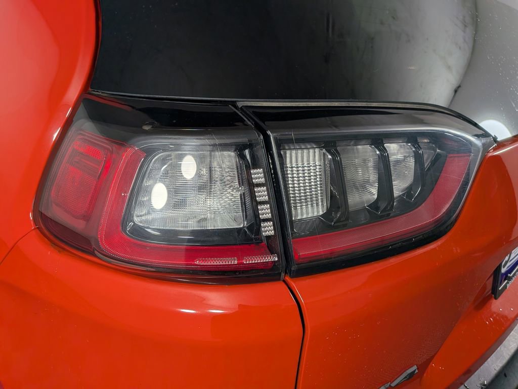 Certified 2021 Jeep Cherokee Trailhawk w/ Premium Leather Package AWD/4WD image 12