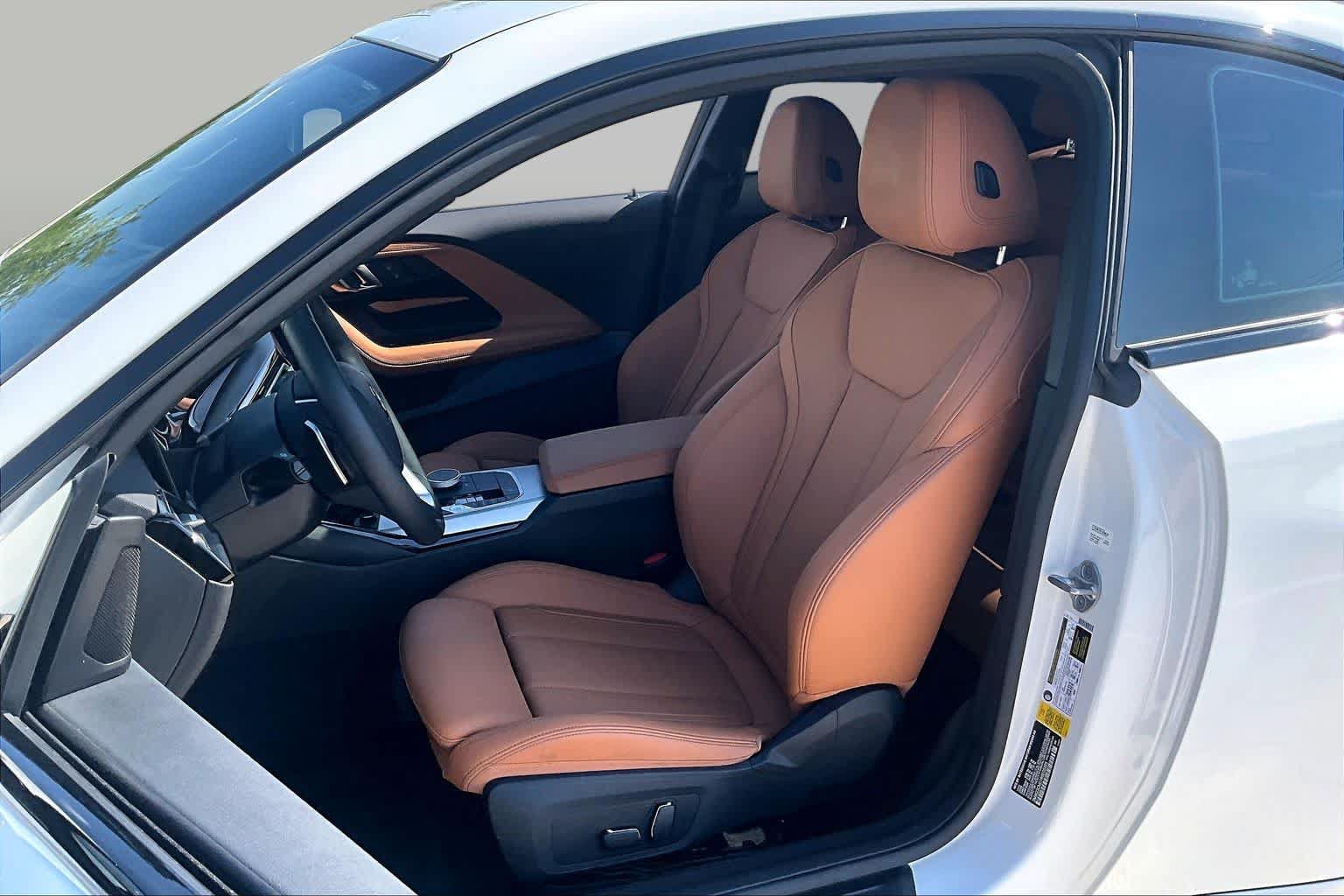Used 2024 BMW 230i Coupe w/ Premium Package RWD image 6