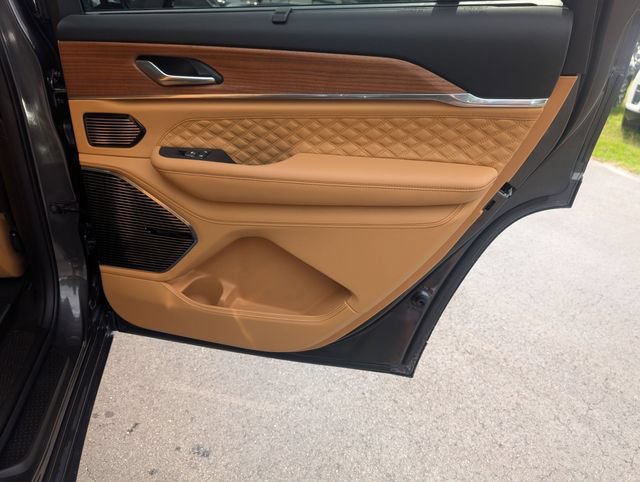 New 2026 Jeep Grand Cherokee L Summit w/ Advanced Protech Group IV AWD/4WD image 32