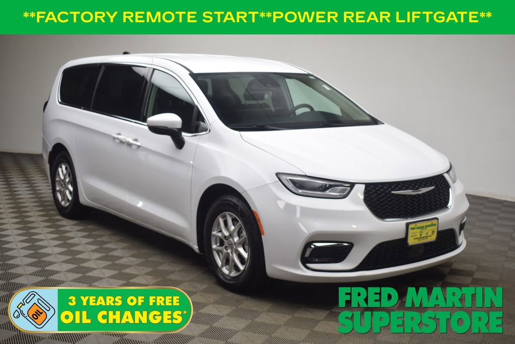 Used 2023 Chrysler Pacifica Touring-L