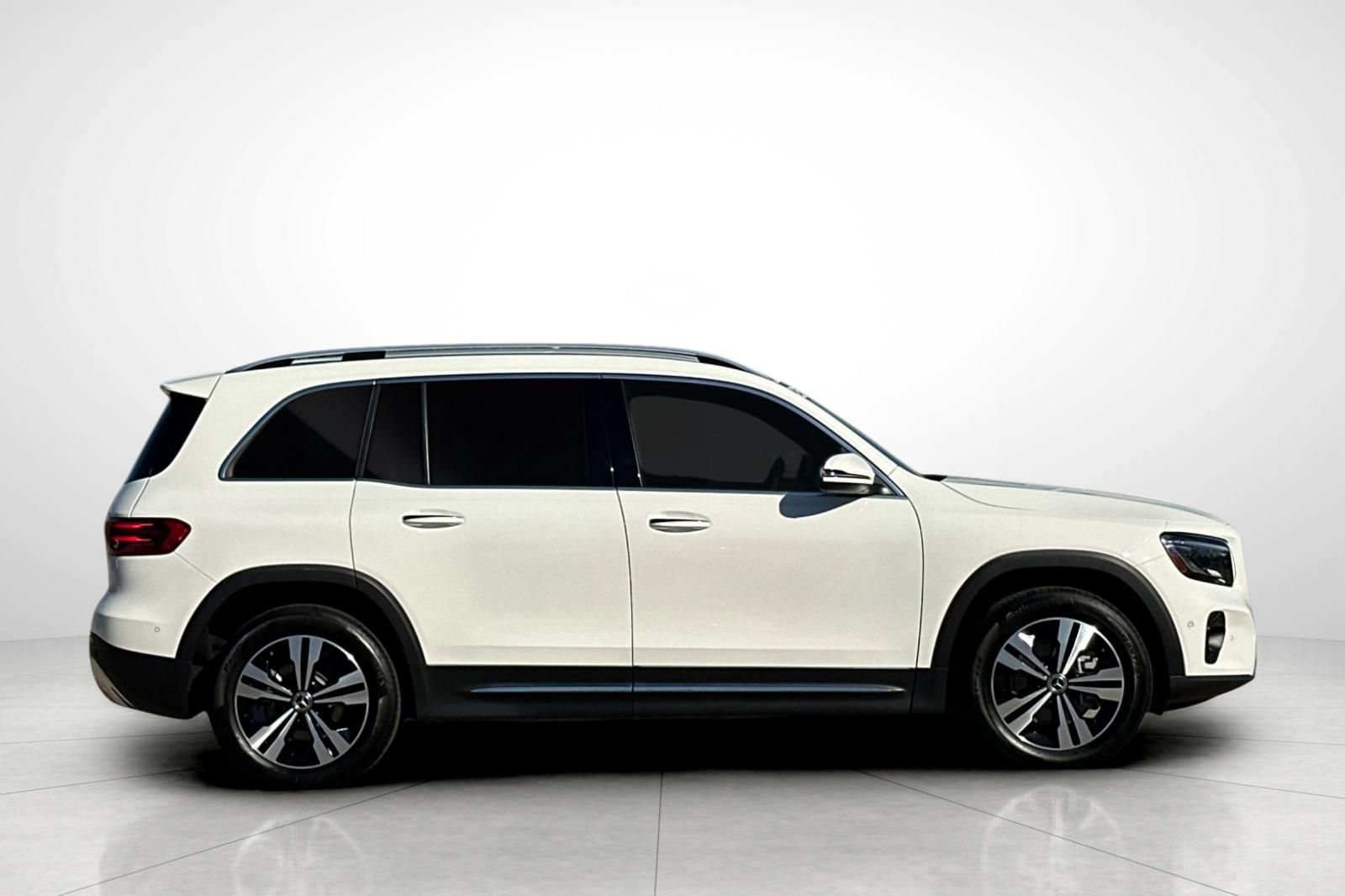 Certified 2025 Mercedes-Benz GLB 250 image 23