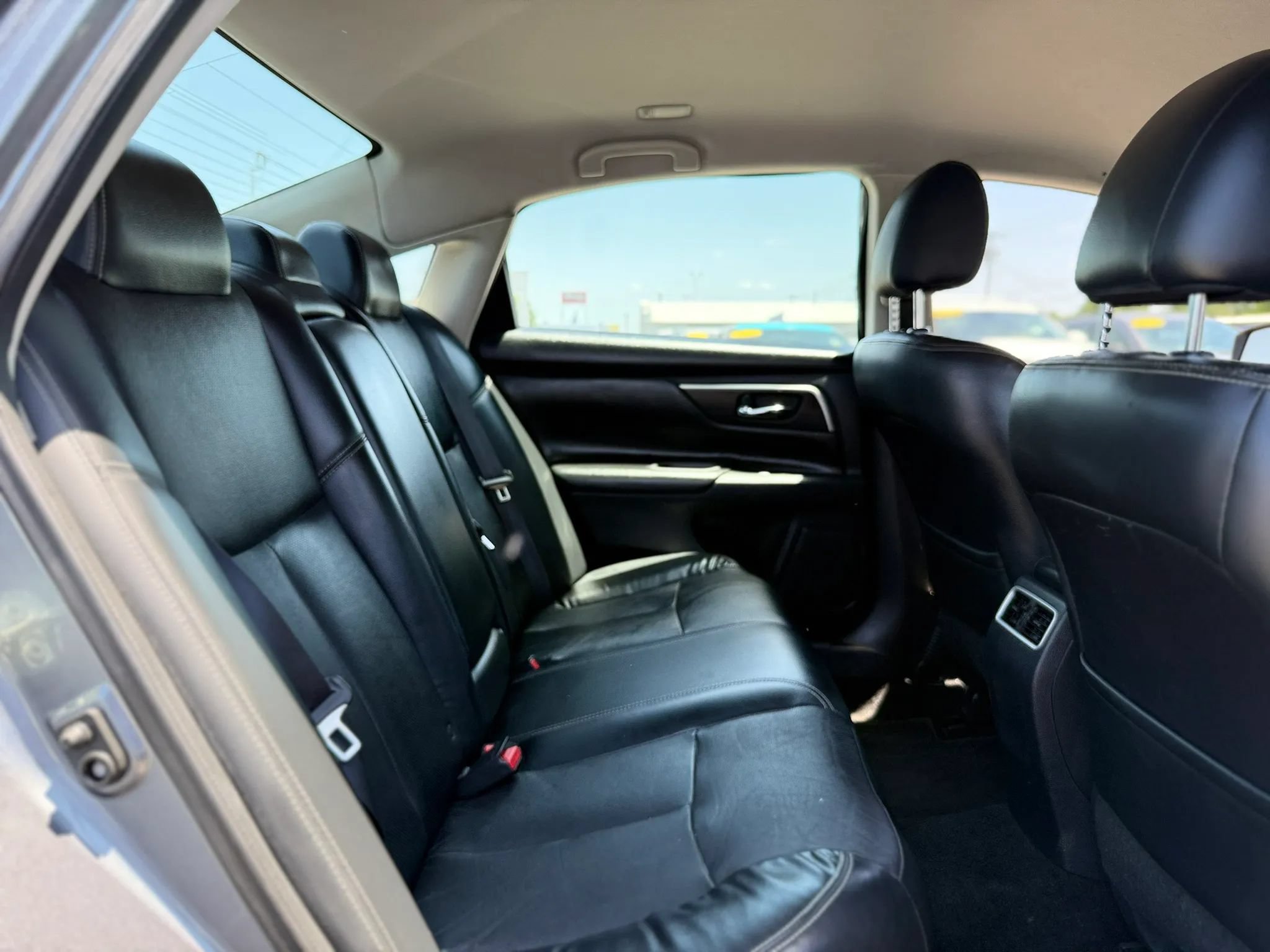 Used 2018 Nissan Altima 2.5 SL FWD image 19