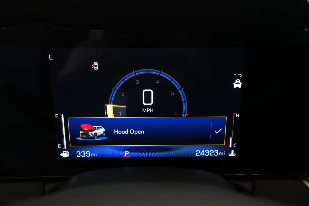 Used 2024 Chevrolet TrailBlazer LT w/ LT Cold Weather Package FWD image 2